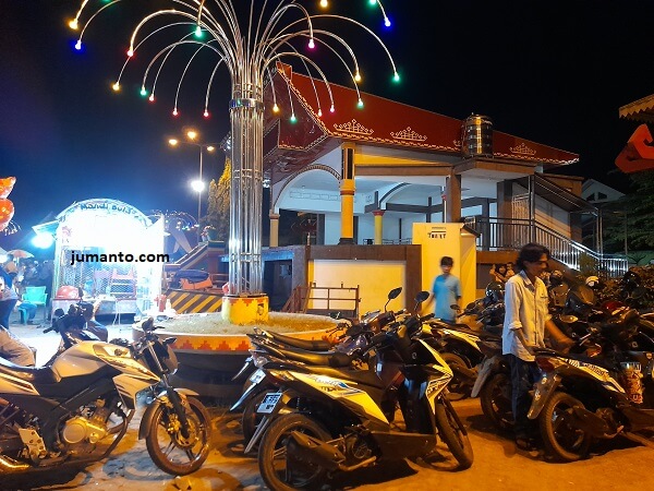fasilitas panggung hiburan taman samber park metro lampung